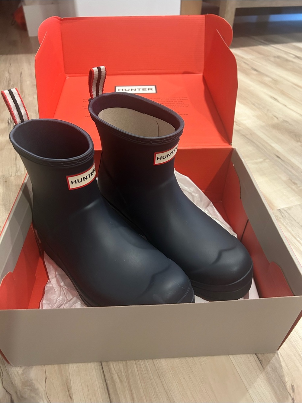 Hunter Short Rain Boots in Navy with Red-Trim Pull Tabs